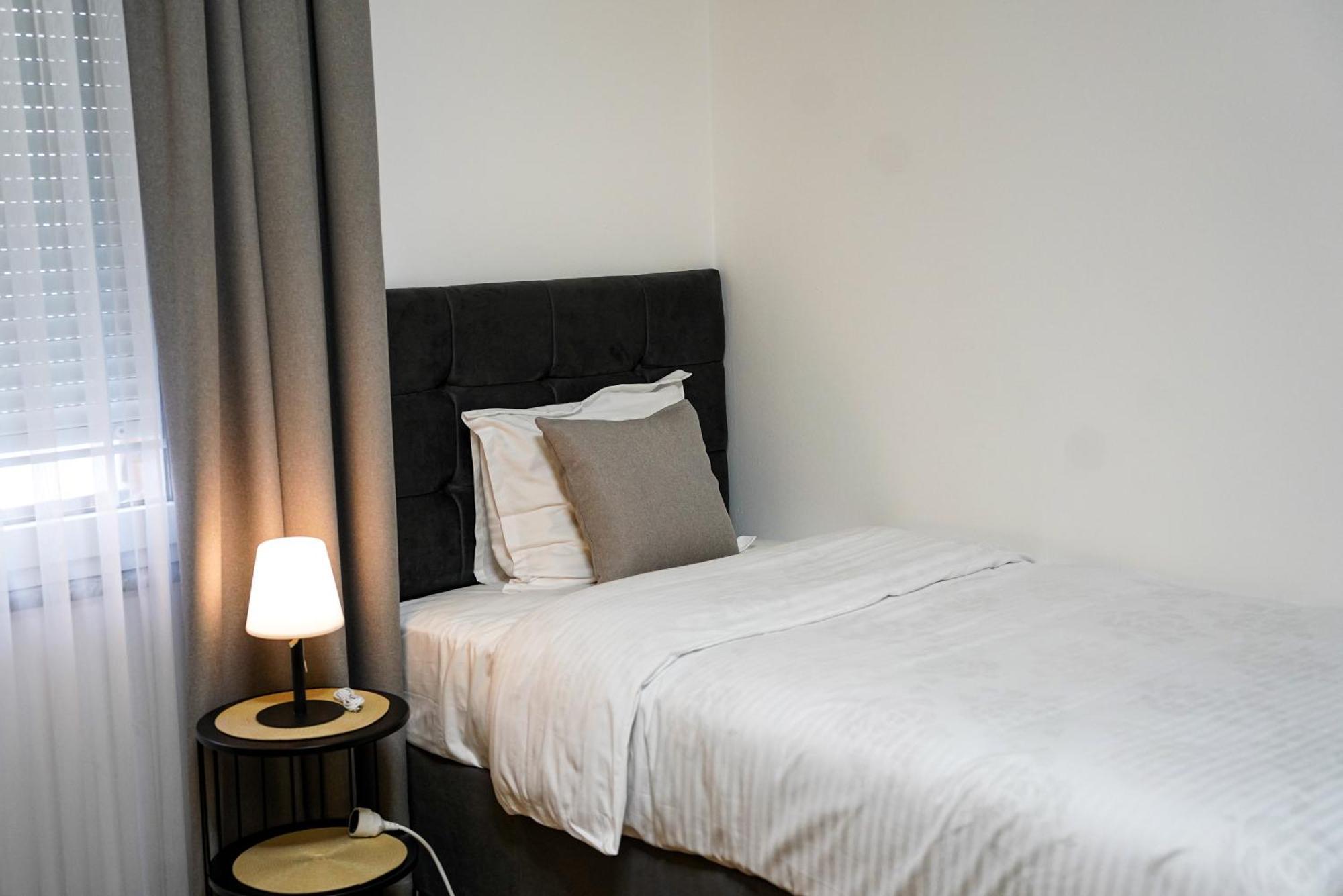 פרישטינה Ten Guest House מראה חיצוני תמונה